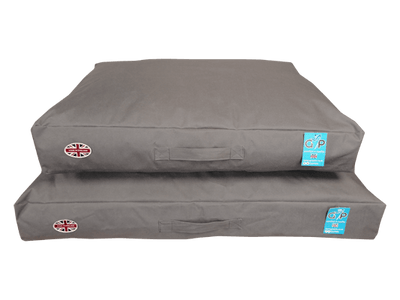 Pet Outdoor Sleepers - Waterproof - Petzenya